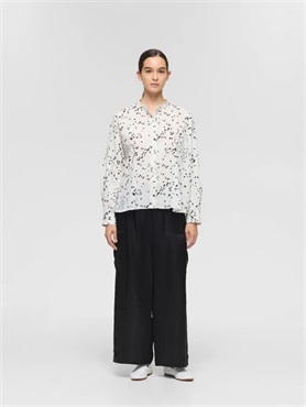 print back gather shirt | 1-230131