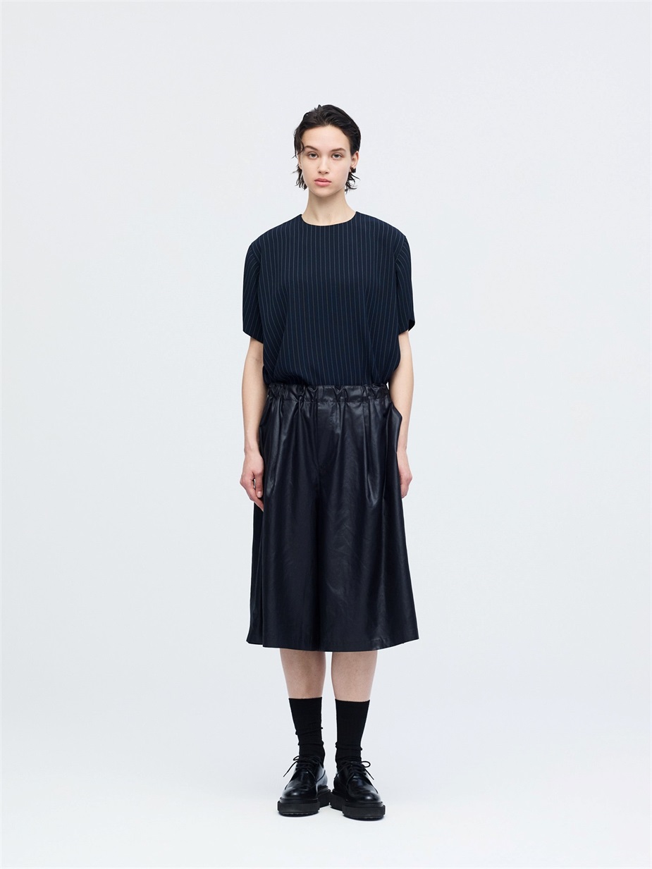 glossy wide half pants | 1-560009-w